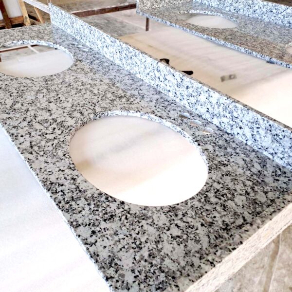 P White Granite - Image 2