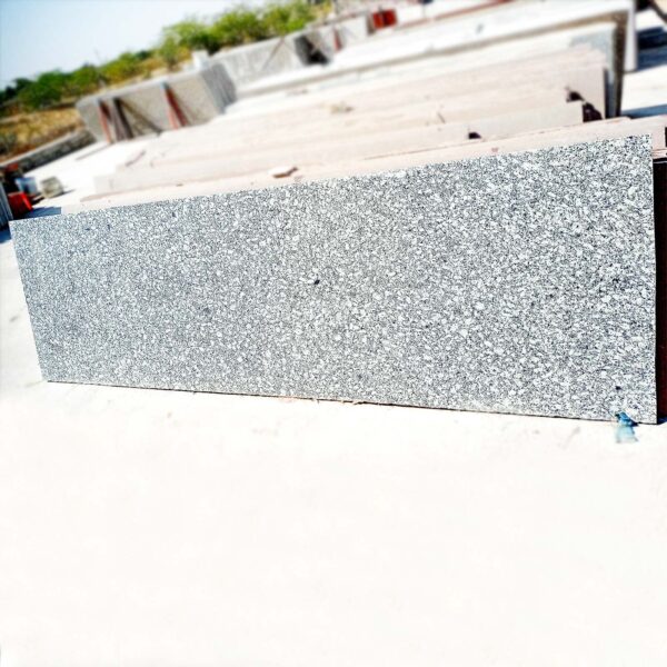 P White Granite - Image 4